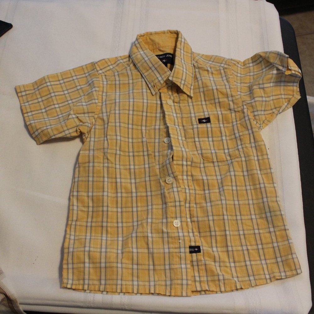 Net-Boy Jeans ~ Plaid Short Sleeve ~ Button Front Shirt ~ Size 2 (G)